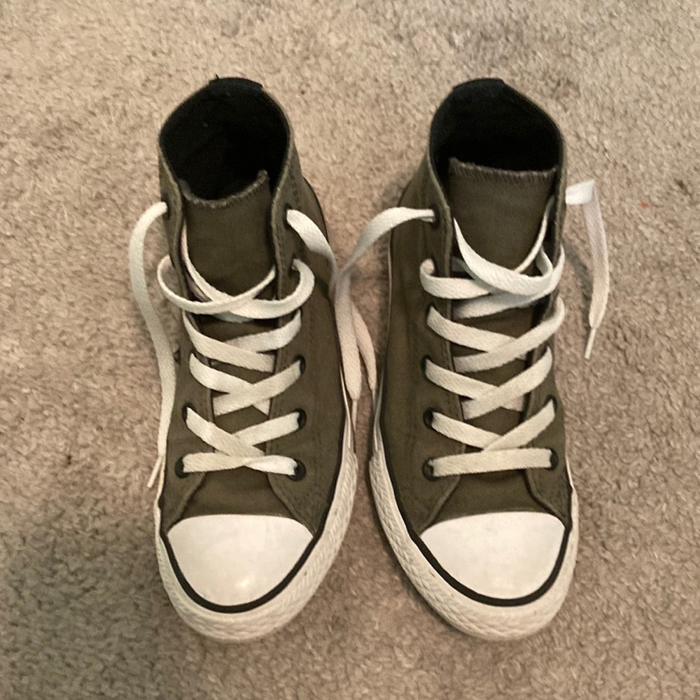 Kids converse size 1 navy green high tops sneakers